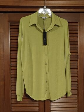 NWT Men's Fashion Chartreuse Button-Down Shirt